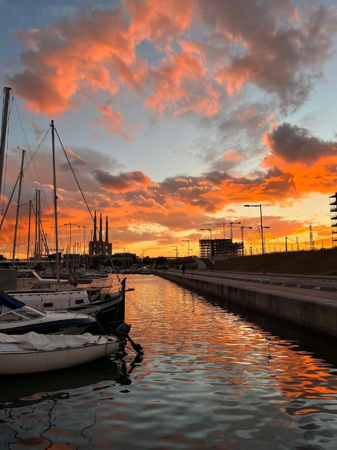 Hotel Precioso Barco En Barcelona à Badalona Extérieur photo